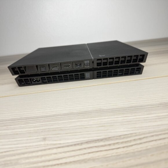 Sony PlayStation 4 CUH-1215A 500Gb Gaming Console Black (MB734339155) - Picture 3 of 6